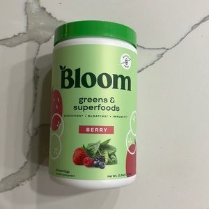 Bloom Berry Greens